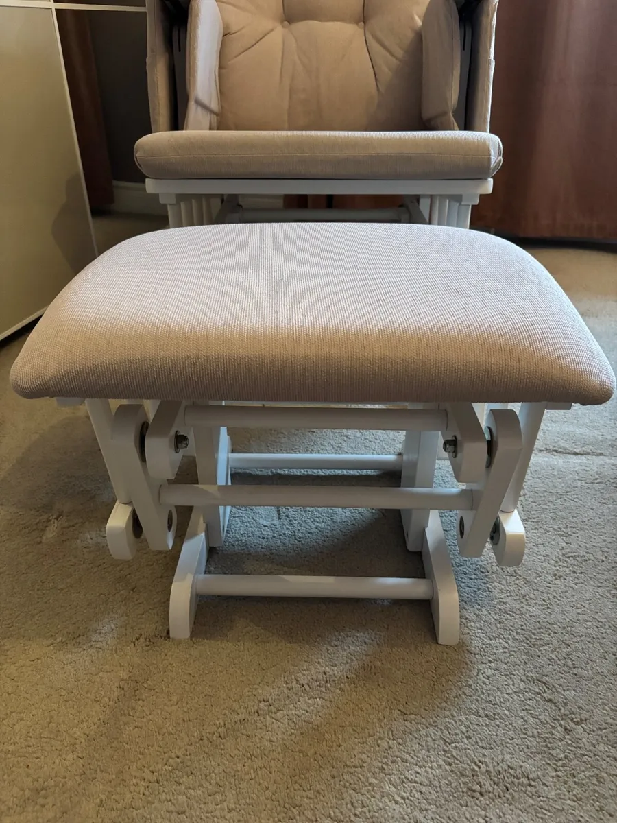 Babylo Rocking Nursing Chair - Image 2