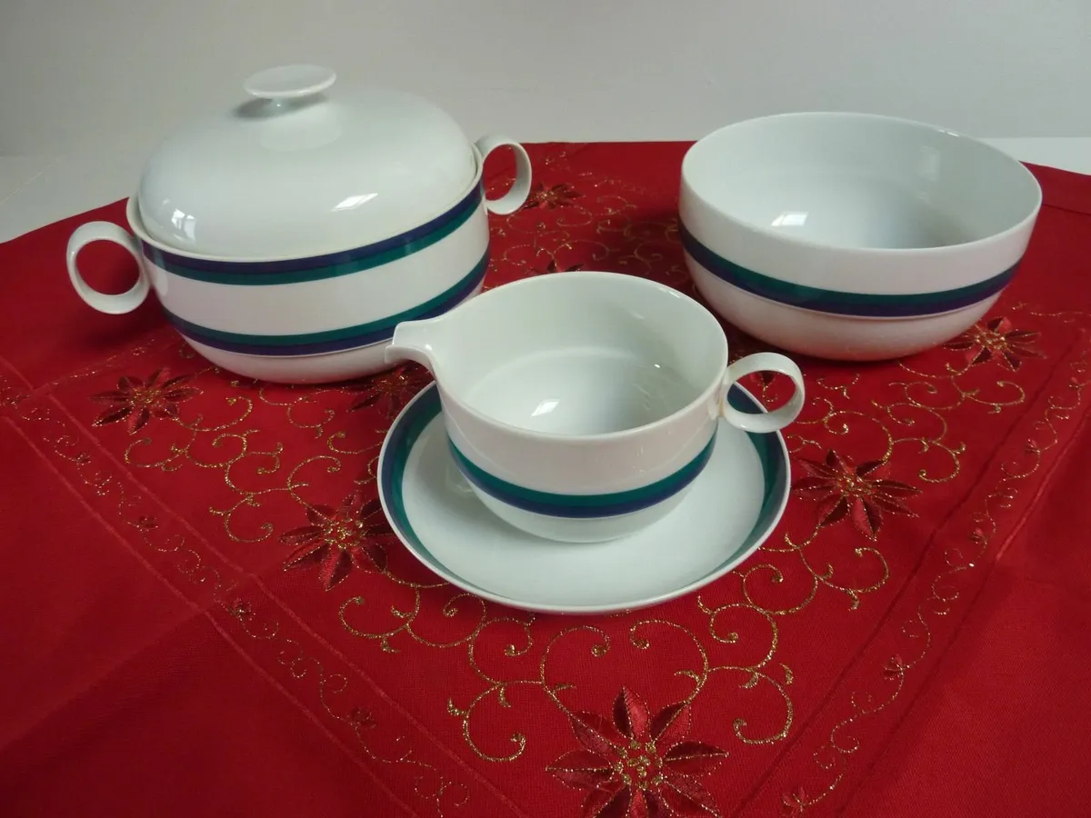 Bowls, gravy boat and plate by Rosenthal - Image 1