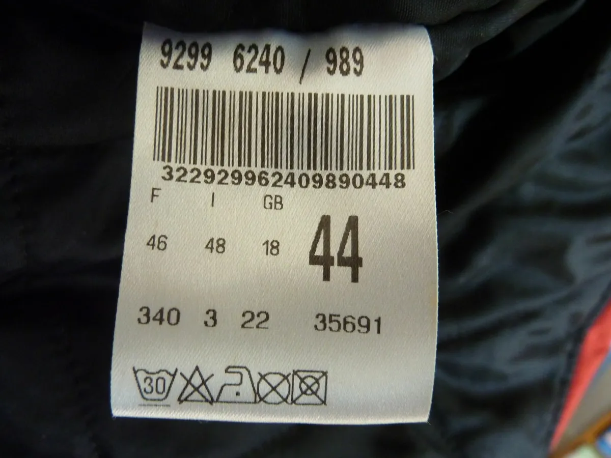 Woman's Coat - Image 3