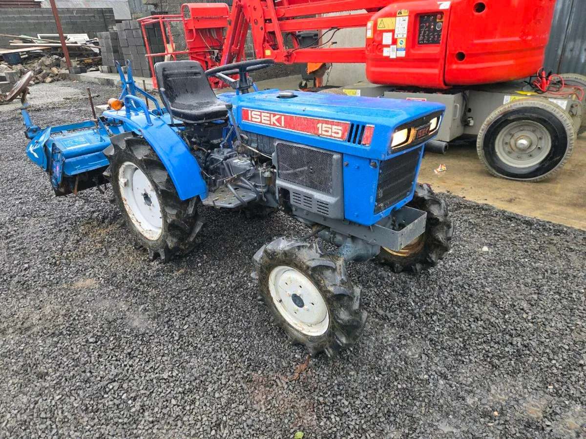 Compact tractor. - Image 3