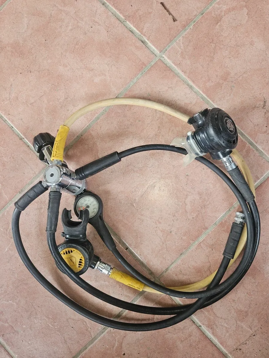 Apeks scuba diving regulator - Image 4