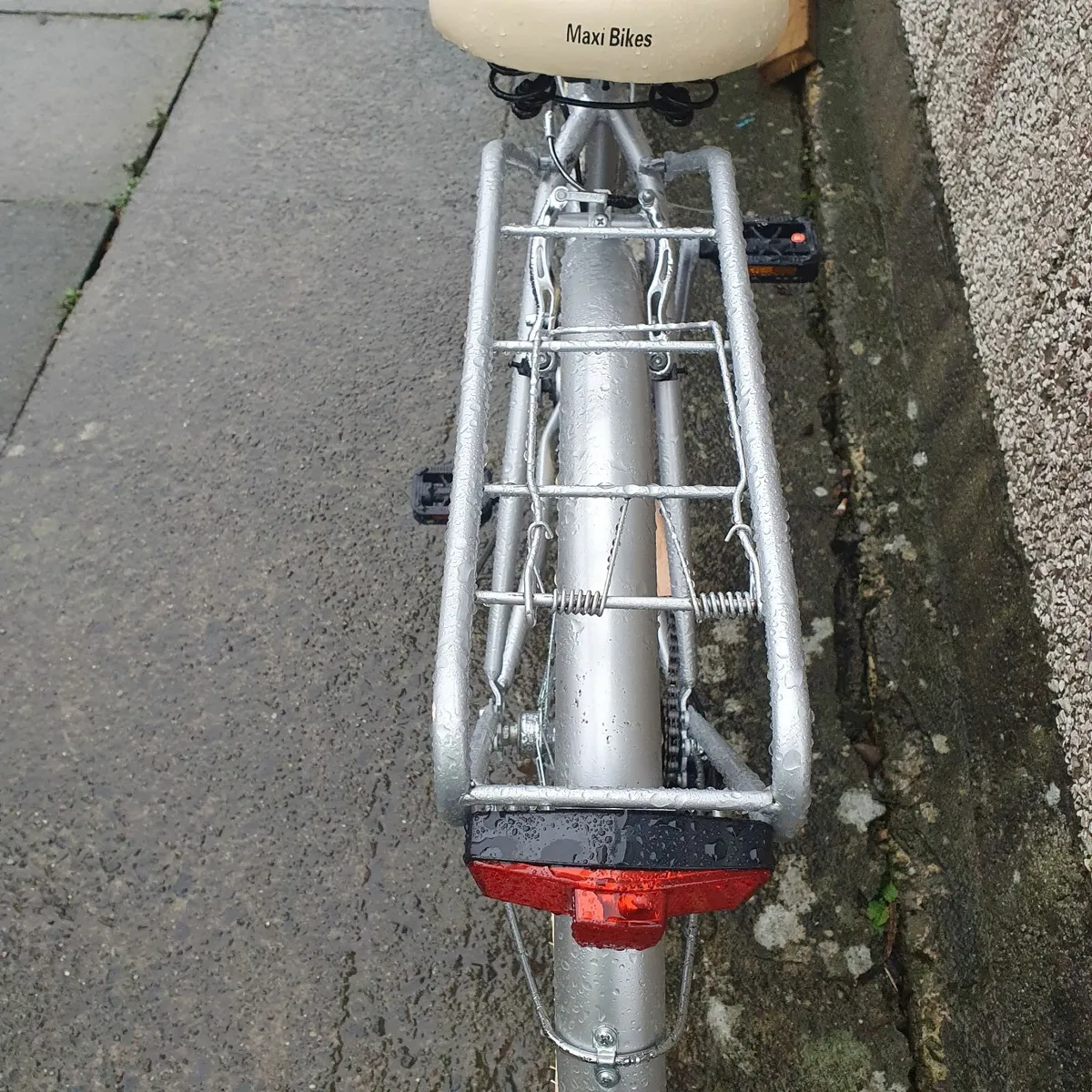 Ladies bicycle - Image 4