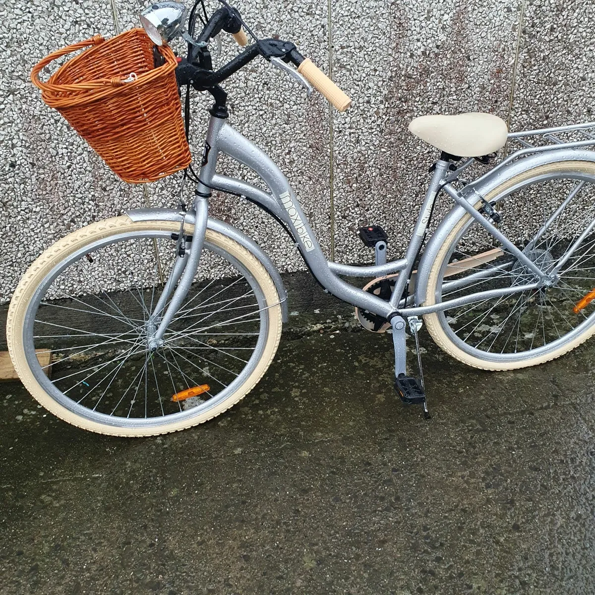 Ladies bicycle - Image 1