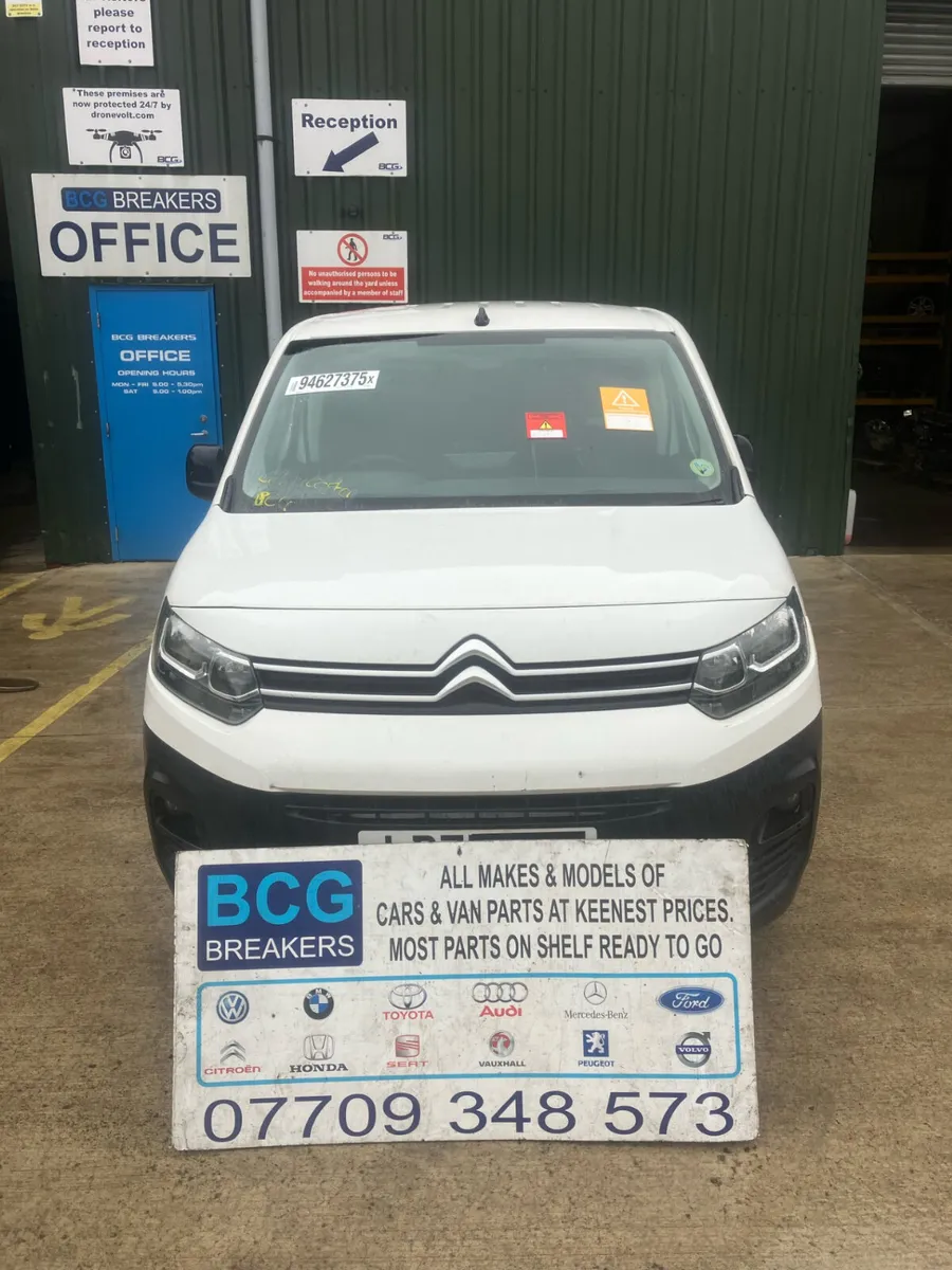 2023 citreon berlingo parts breaking