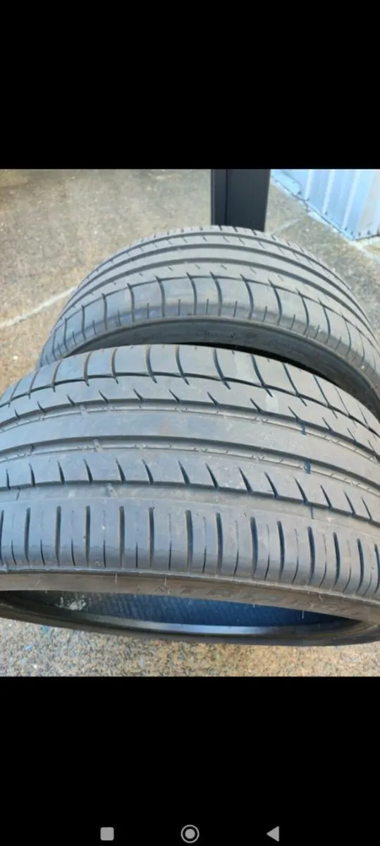 2x tyres 245/35/20R - Image 2