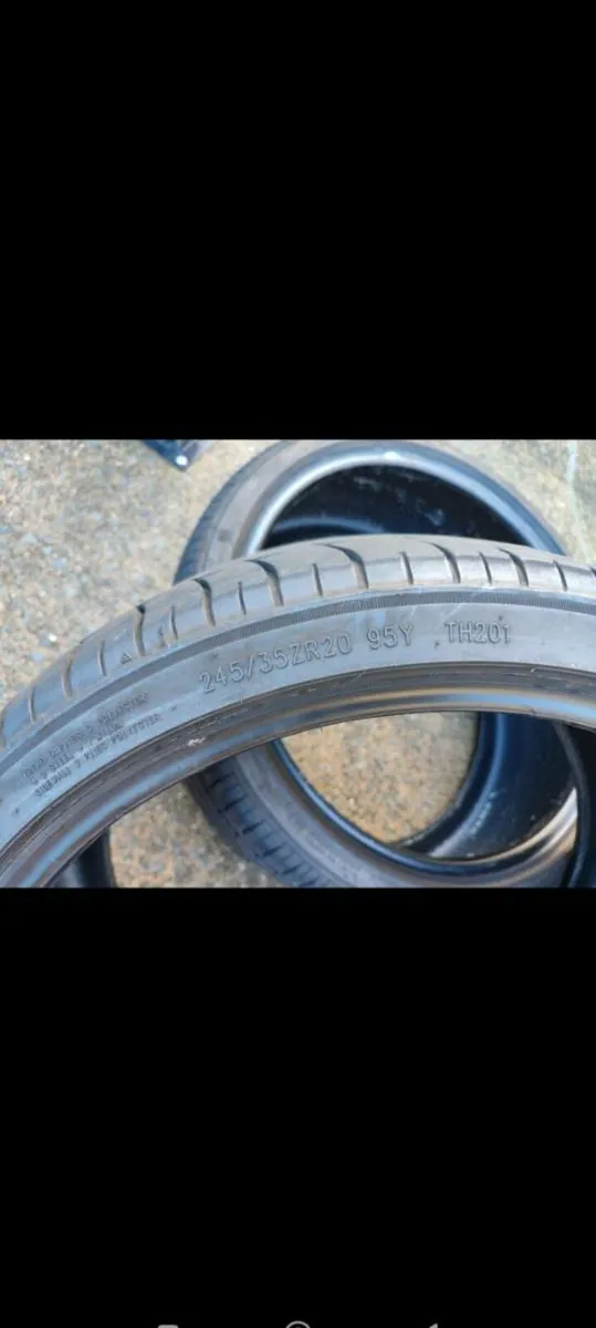 2x tyres 245/35/20R - Image 3