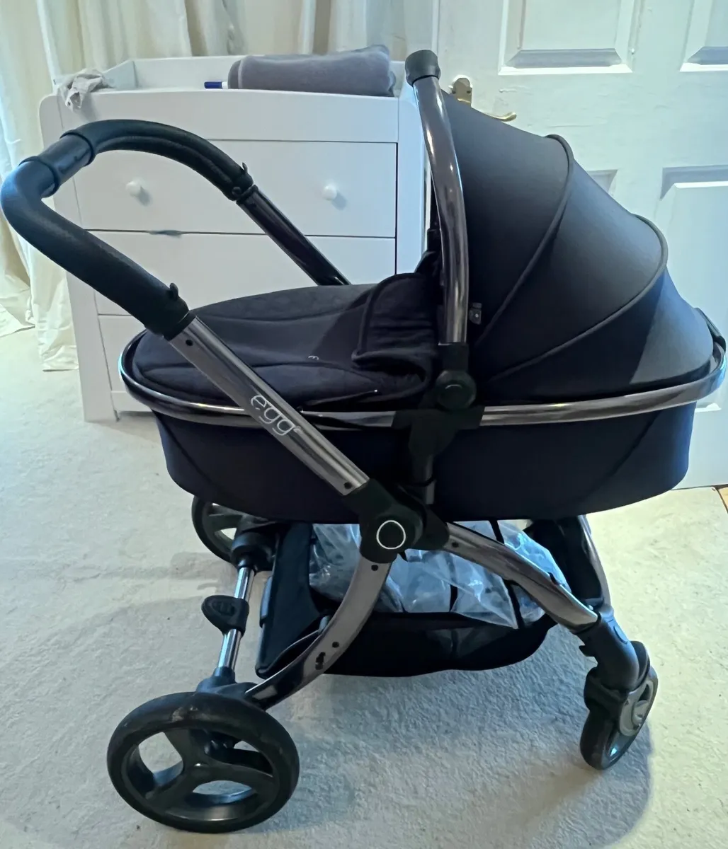 Egg 2 Travel System - Image 1