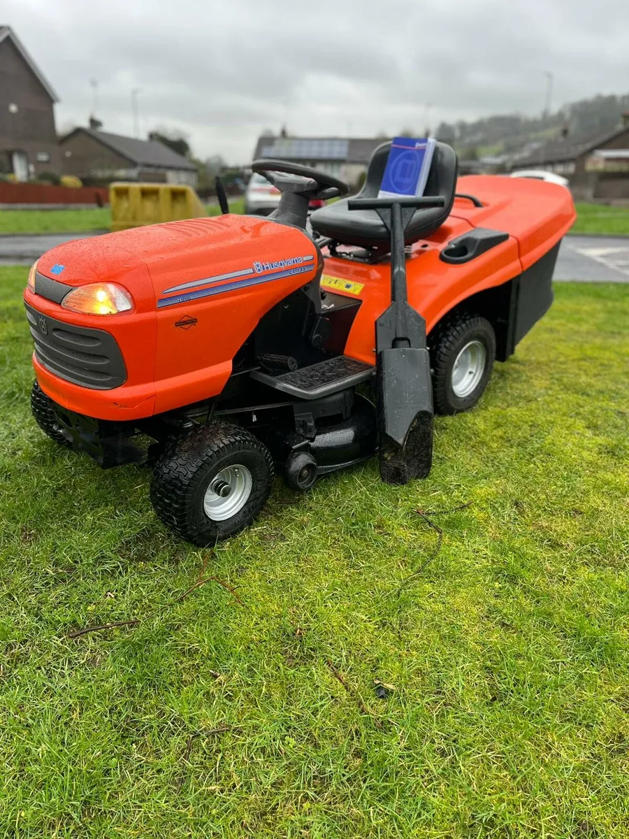Husquvarna ct135 petrol ride on lawnmower - Image 1