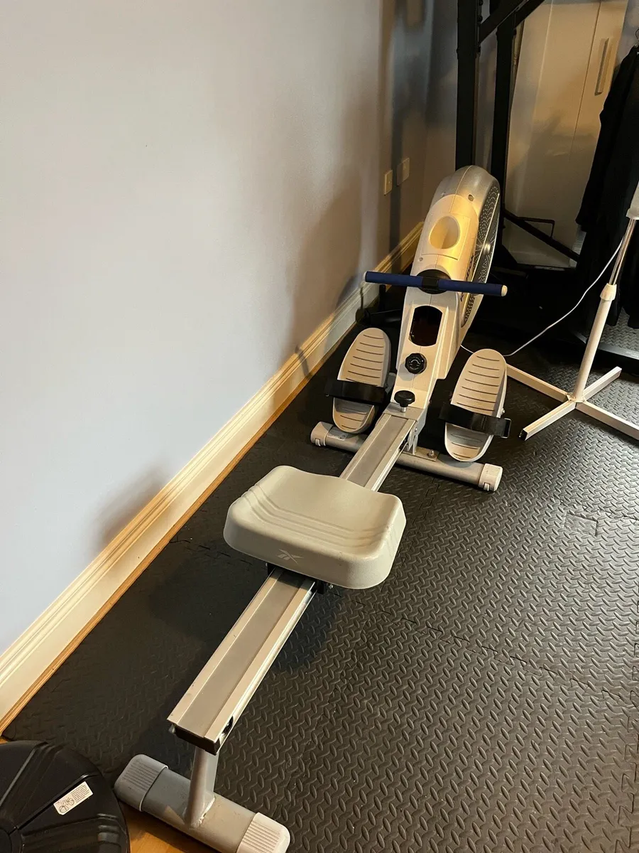 Reebok rowing machine for parts or repair - Image 1