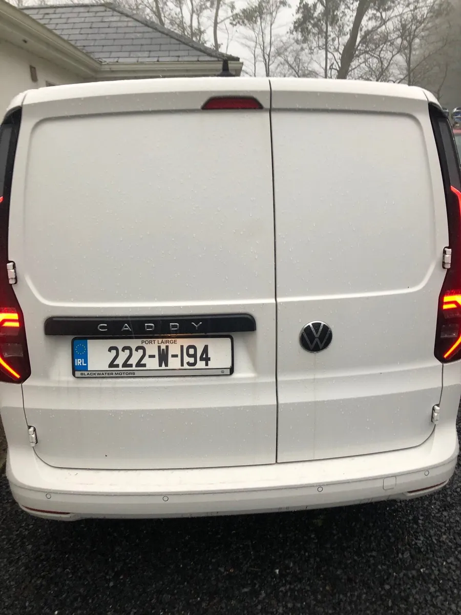 VOLKSWAGEN CADDY MAXI FRIDGE VAN - Image 2