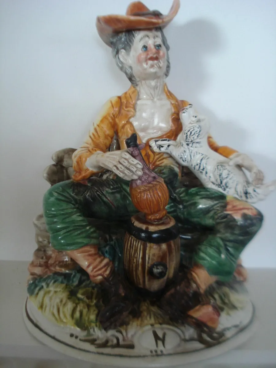 CAPODIMONTE FIGURE OLD MAN ON BENCH WITH DOG. - Image 3
