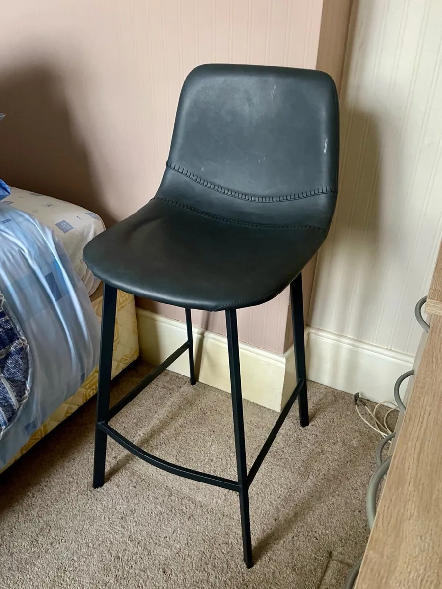 Bar Stool / Counter Stool – Anthracite Grey