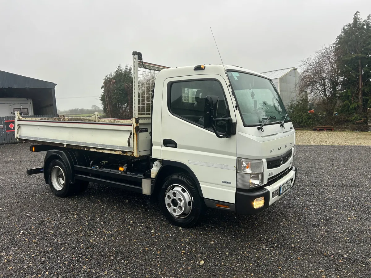 2019 Mitsubishi Fuso 7.5T Tipper / 84kms - Image 2