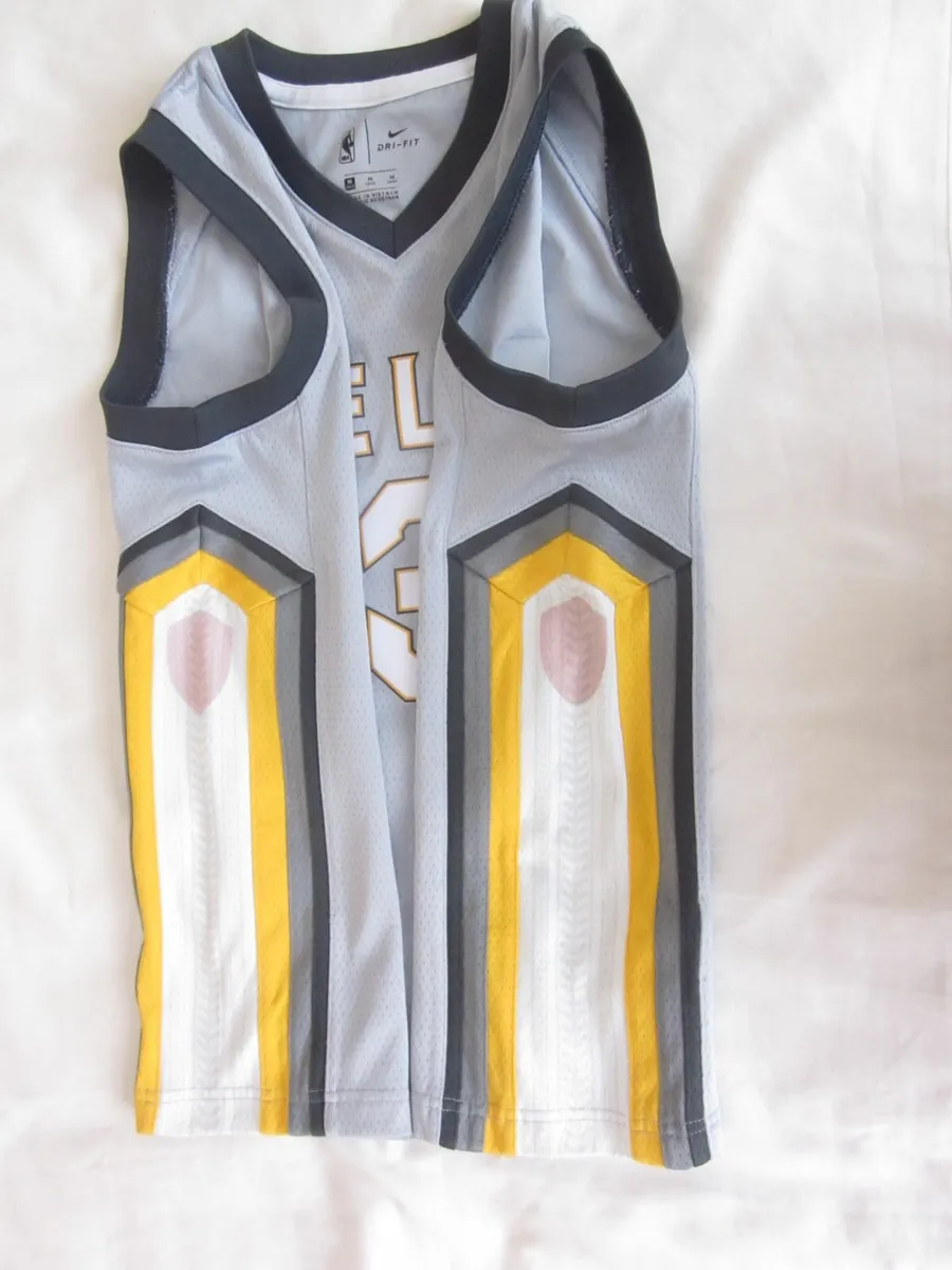 Cleveland Cavaliers NBA Jersey Isaiah Thomas #3 - Image 3