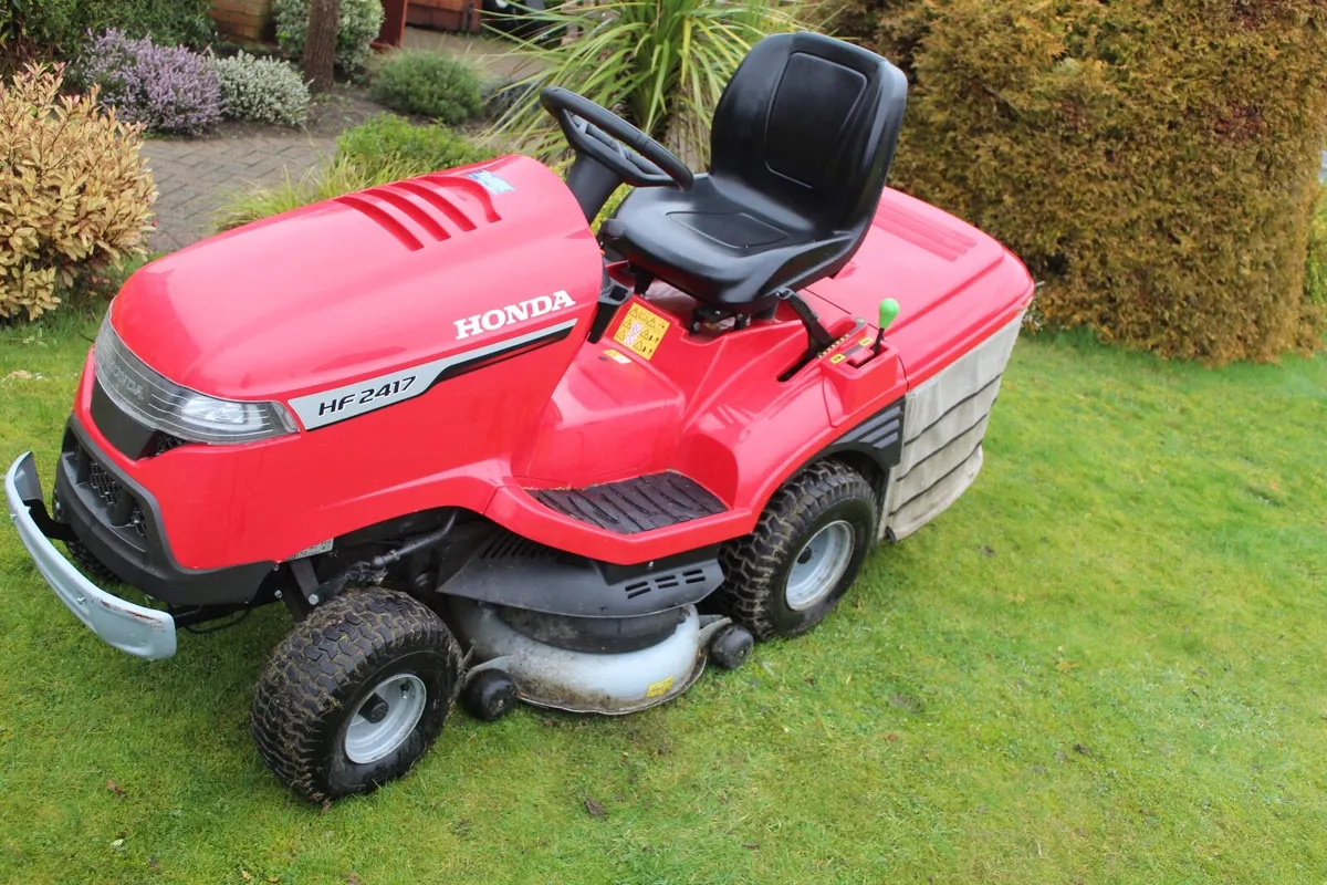 Honda 2417 Mower - Image 2