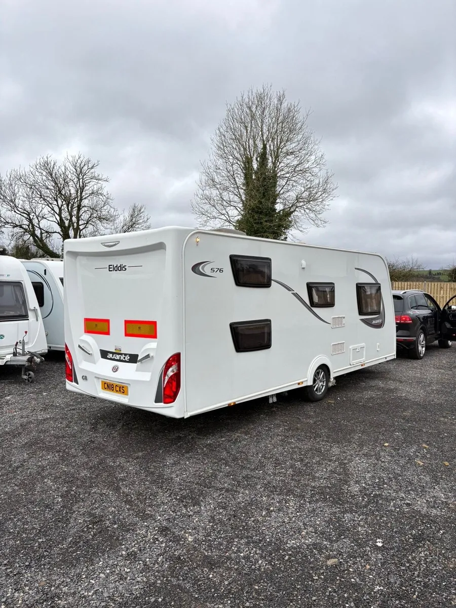 2016 Elddis Avante 6 Berth Caravan - Image 3