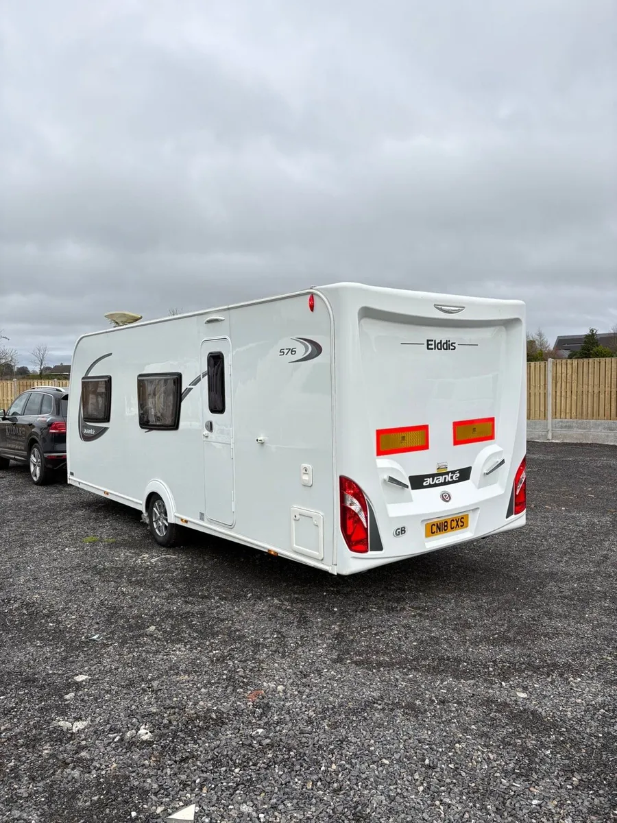 2016 Elddis Avante 6 Berth Caravan - Image 2