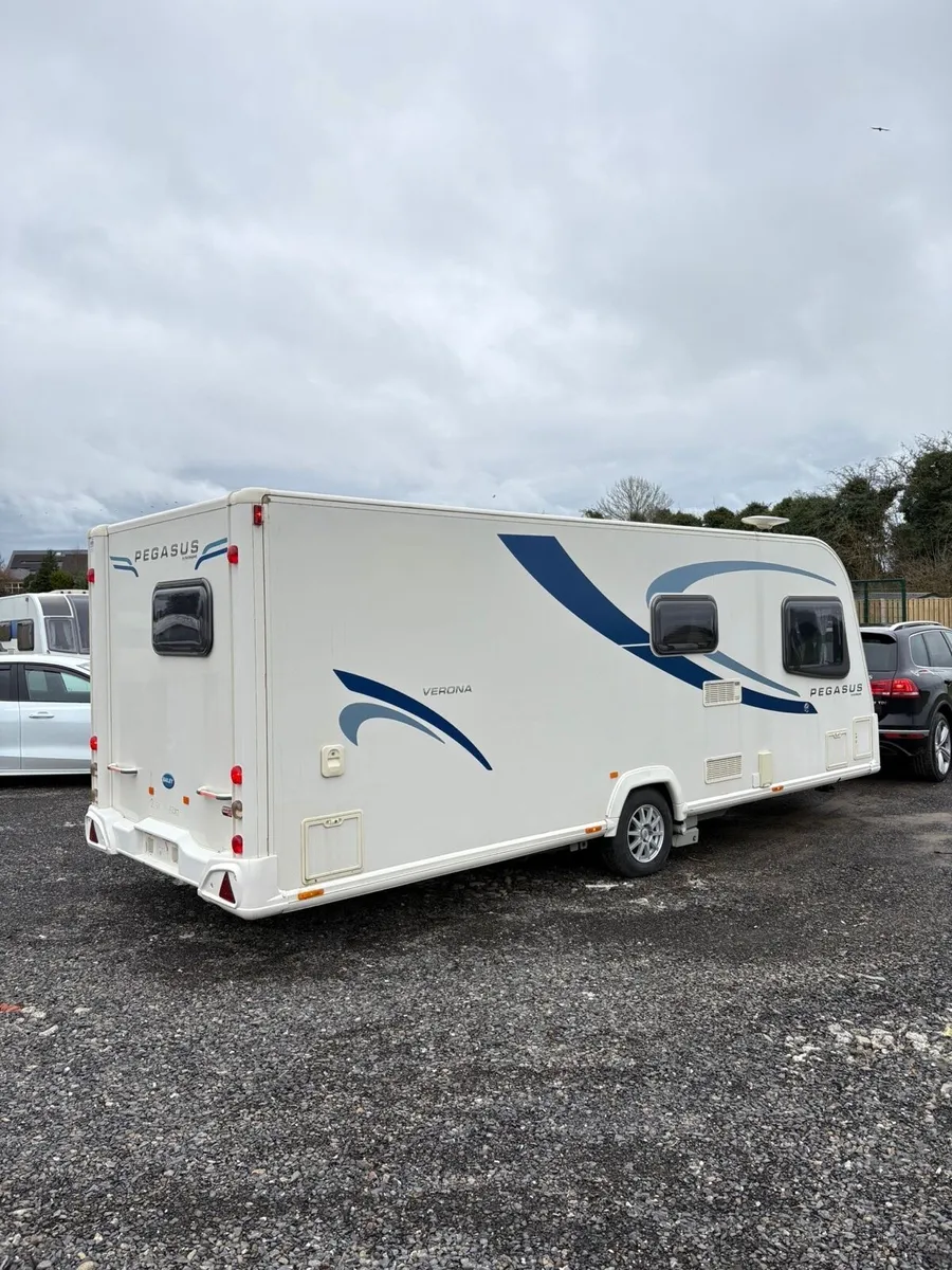 Bailey Pegasus 4 Berth Fixed Bed Caravan - Image 4