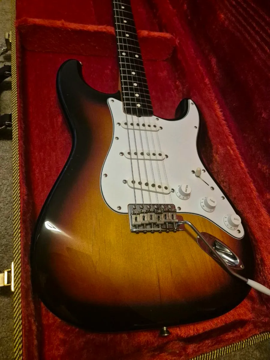 Fender JV Squier Stratocaster, 1962 reissue - Image 2