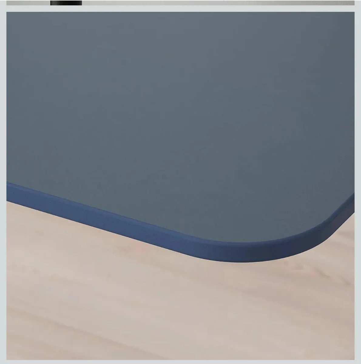 Office table and chair - Image 3