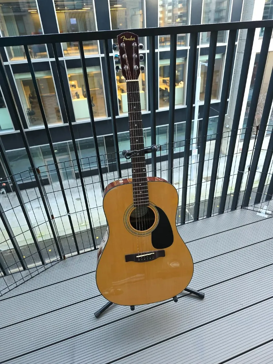 Fender Acoustic Guitar & Foldable Stand - Only €70 - Image 3