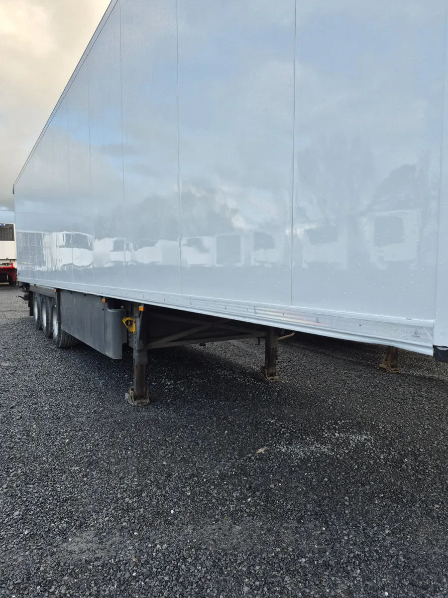 Schmitz Single Temp Fridge Trailer - Image 1