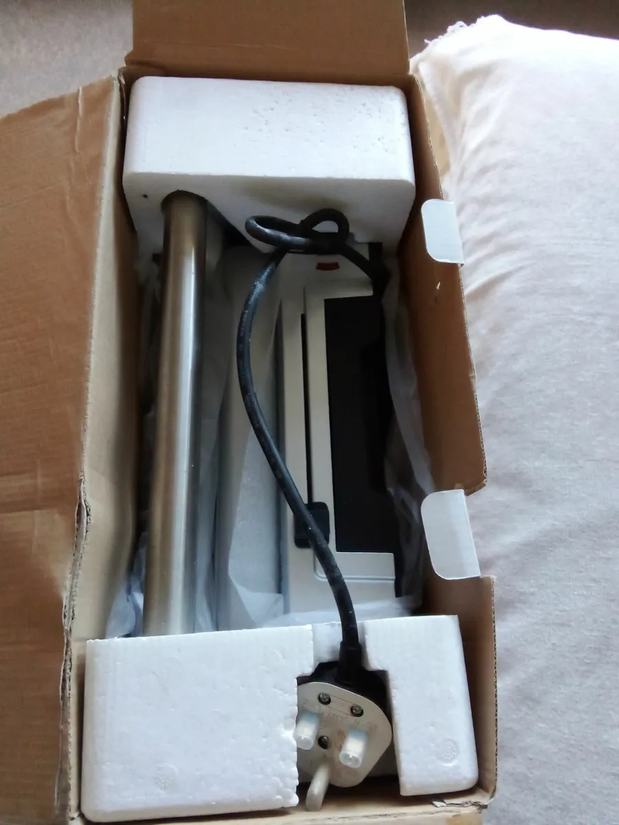 Electric grill, brand new in box - Image 2