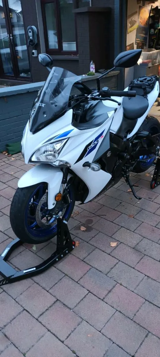 Suzuki GSXS 1000F - Image 3