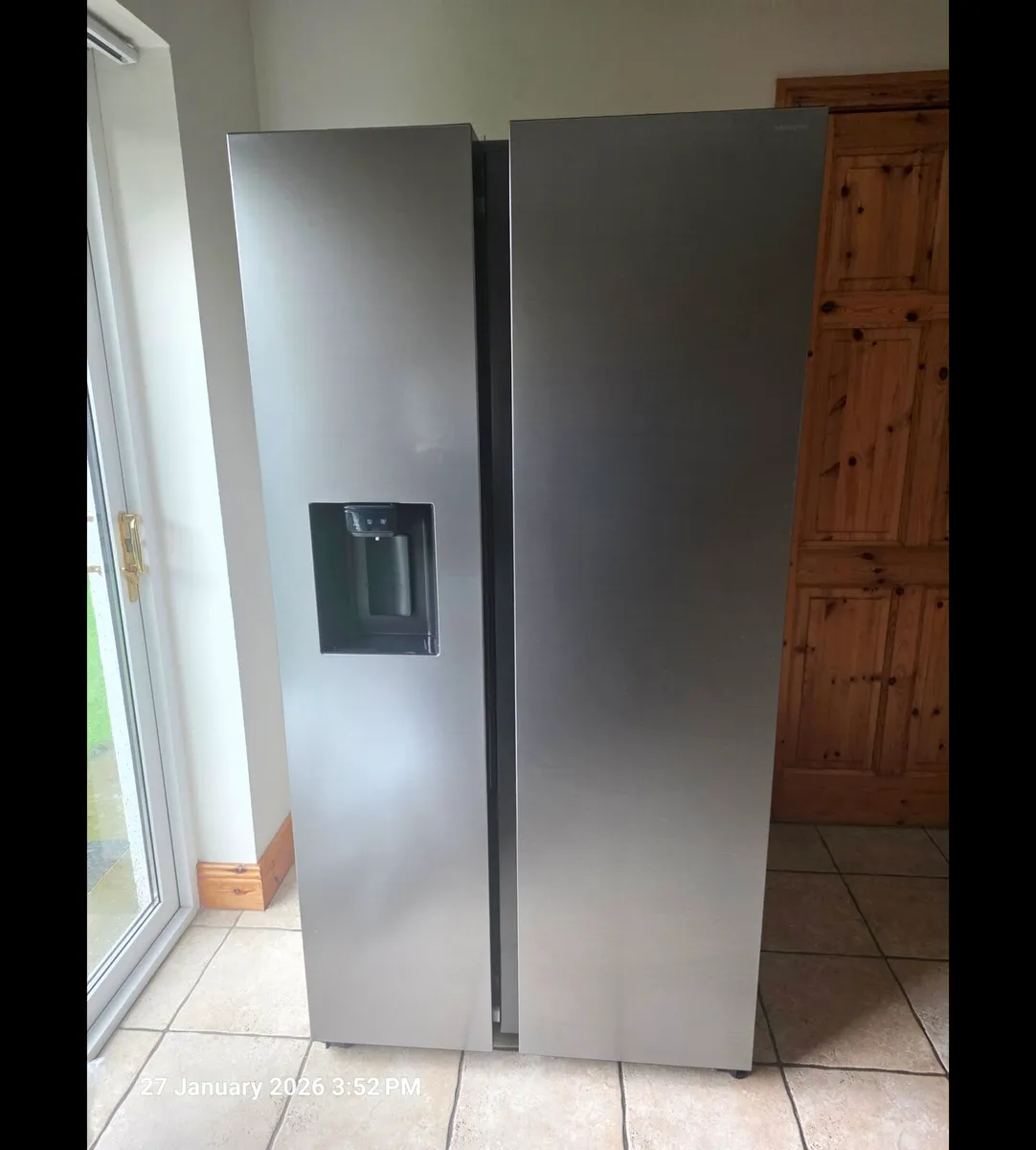 Samsung American Fridge Freezer - New - Image 1