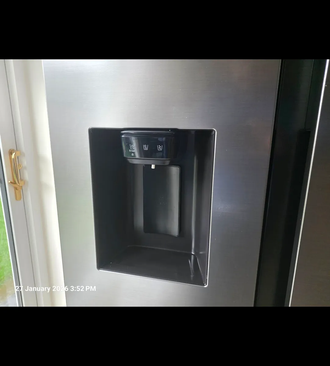 Samsung American Fridge Freezer - New - Image 4