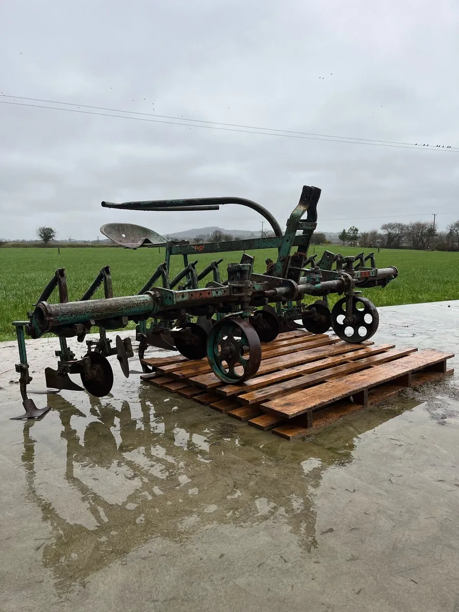 Steering hoe - Image 1