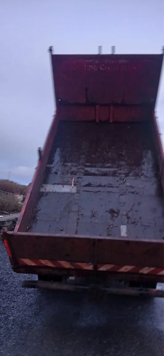 Iveco tipper - Image 3