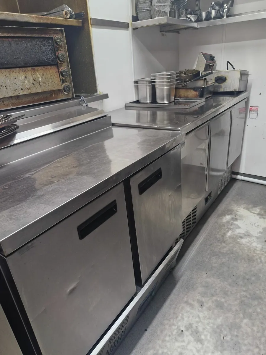 Restaurant and catering equipment - Image 1