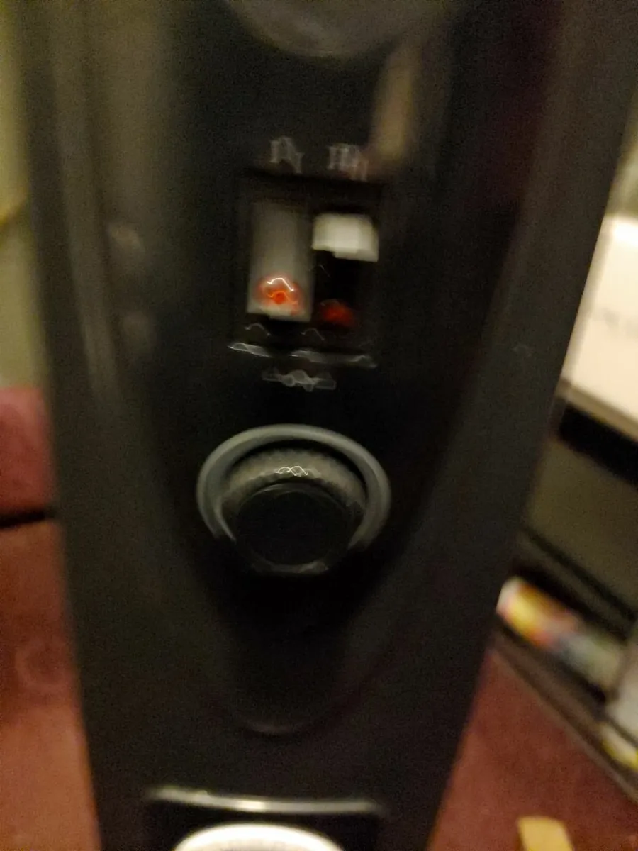 Oil radiator with timer - Image 1