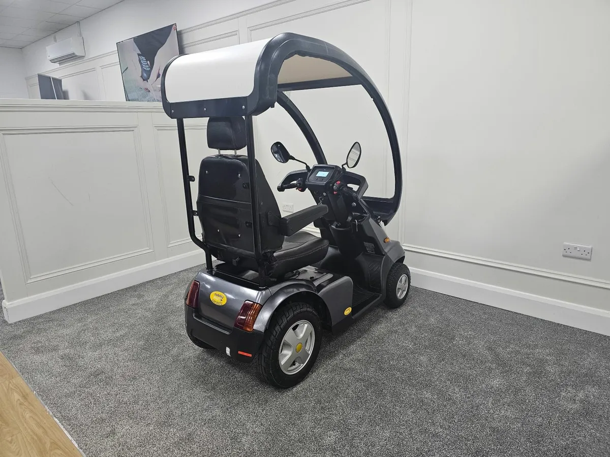 Pre-Owned TGA Breeze S4 with Canopy Scooter - Image 1