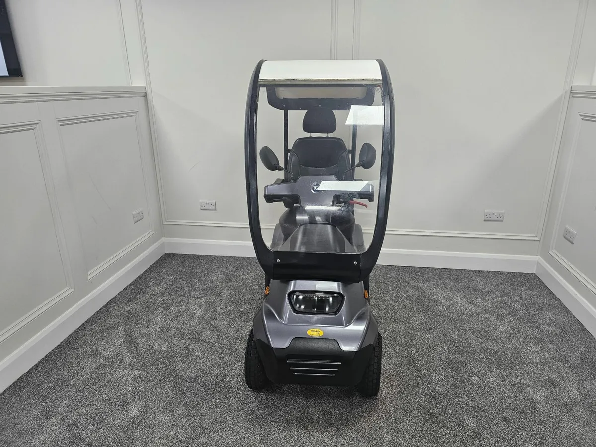 Pre-Owned TGA Breeze S4 with Canopy Scooter - Image 4