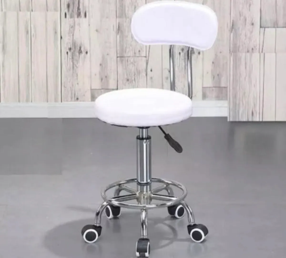 NEW Salon Stool Height Adjustable - Image 3