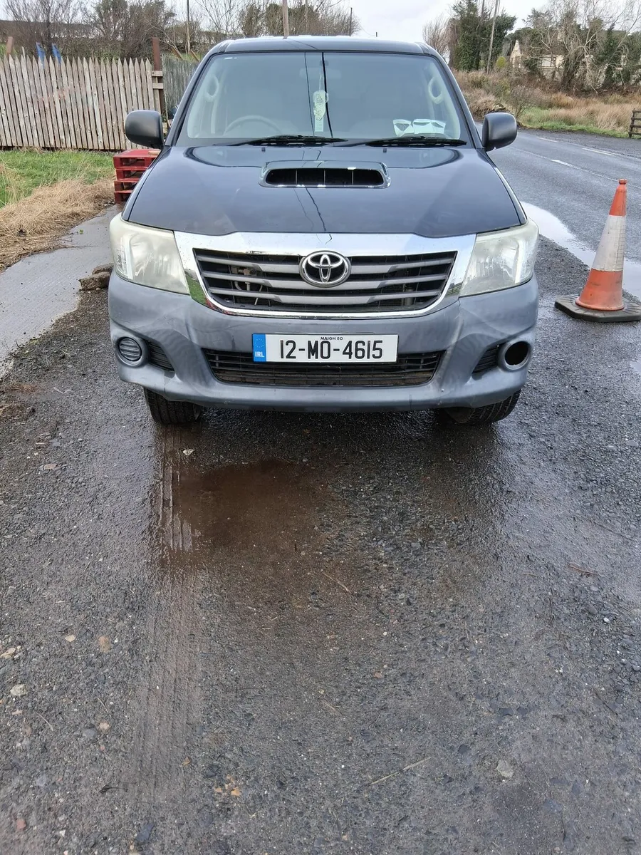 Toyota Hilux - Image 2