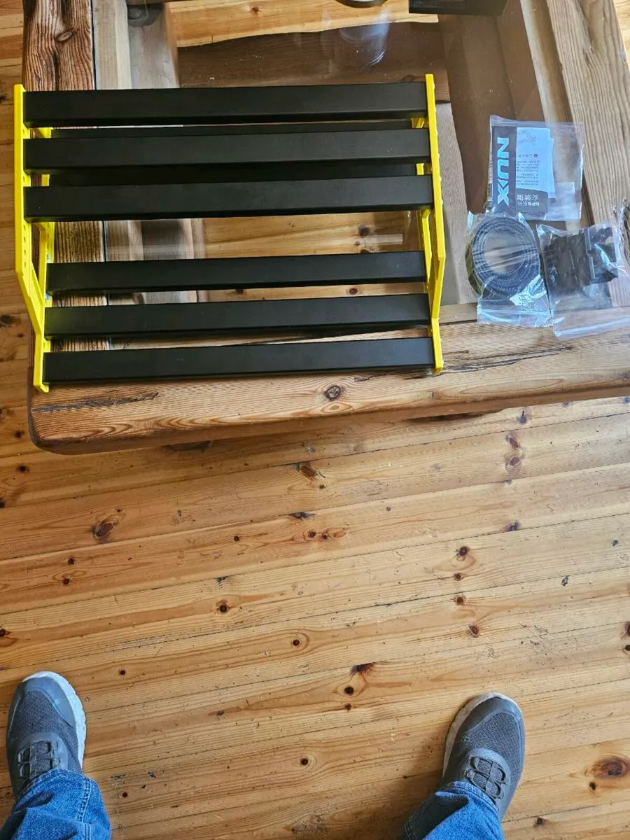 Nux NPB-L Bumblebee Guitar Pedalboard - Image 1