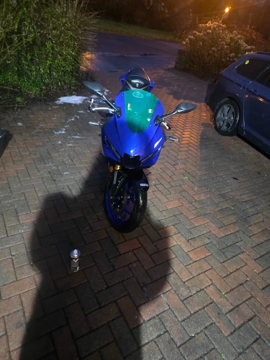 YAMAHA r3 2025 - Image 4