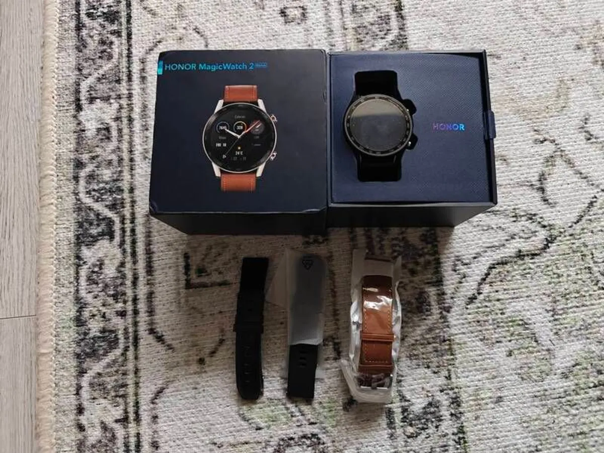 Honor Magic V5 512gb Ivory White 100% battery as new boxed with case. Trade-in / Swaps welcome - Image 4