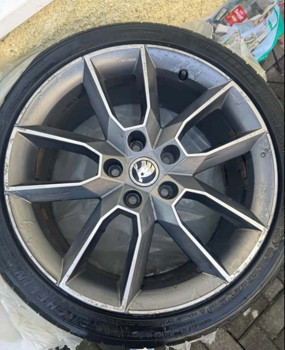 Skoda Octavia VRs Mk3 alloys - Image 4