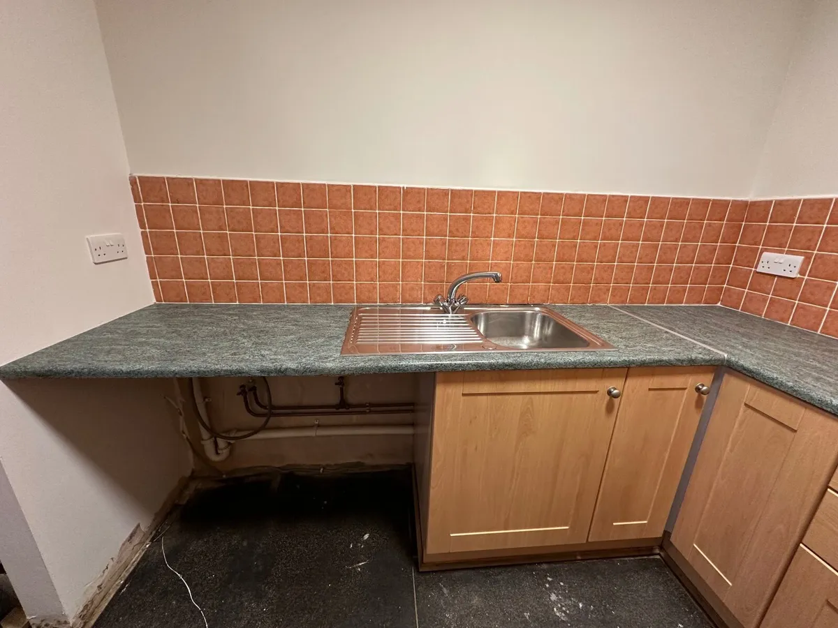 Kitchen Units - Image 3