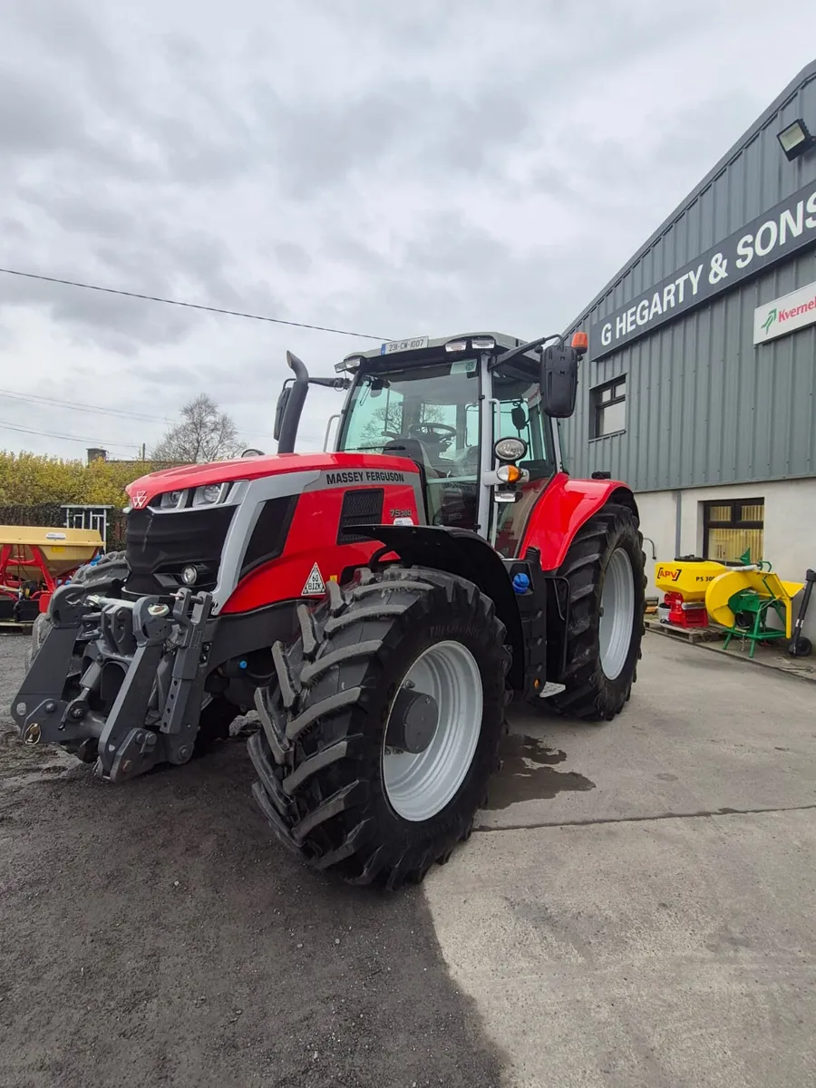 Massey Ferguson 7S.180 - Image 1