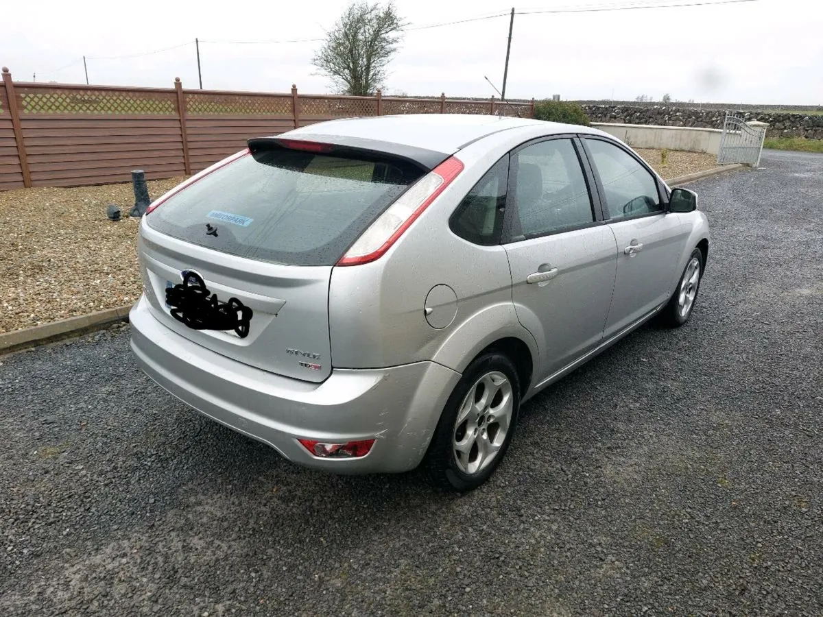 Ford Focus 2011 - parts - Image 4