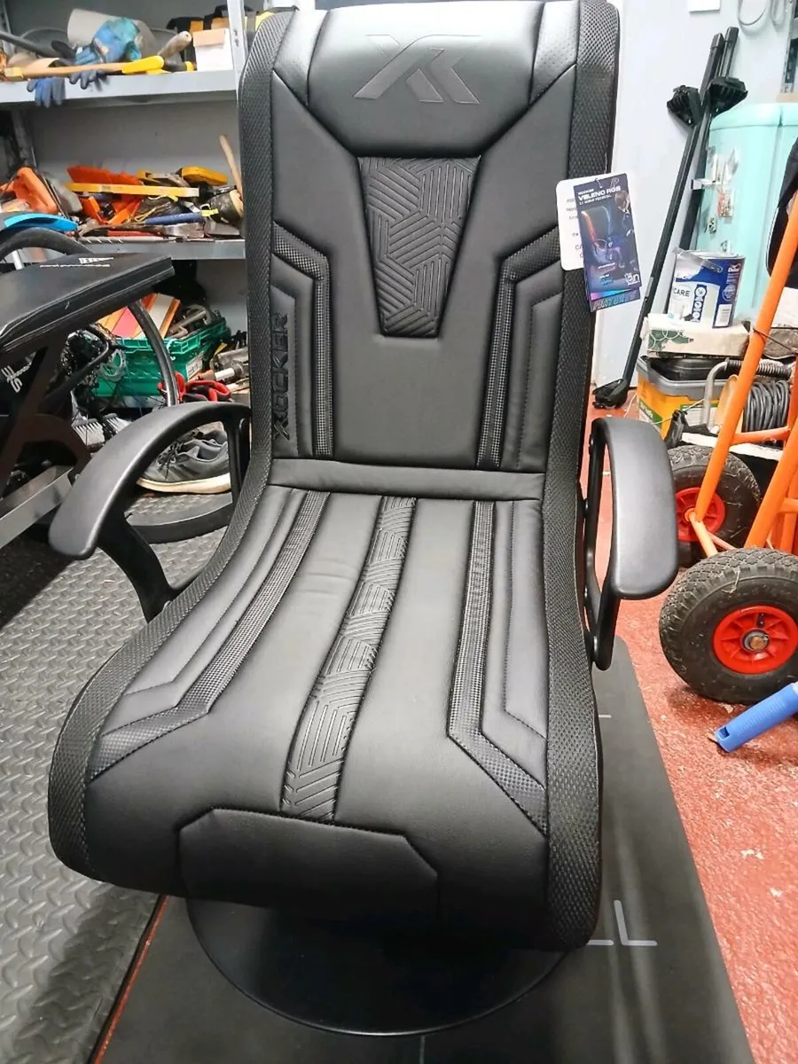 X Rocker gamers chair - Image 1