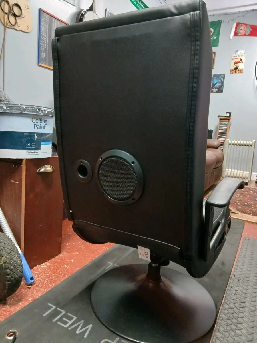 X Rocker gamers chair - Image 3