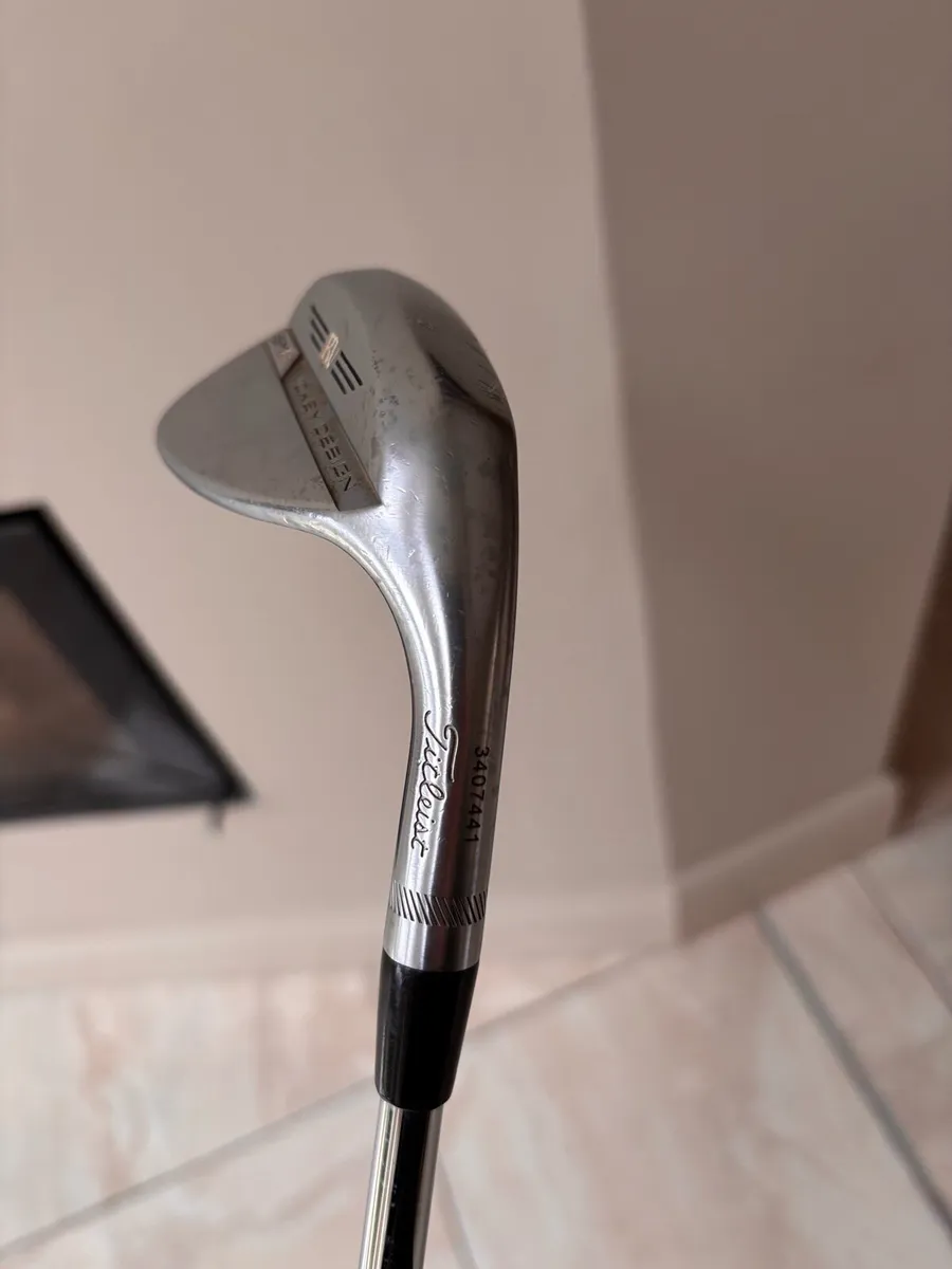 Titleist 54° Vokey SM8 Wedge RH - Image 3