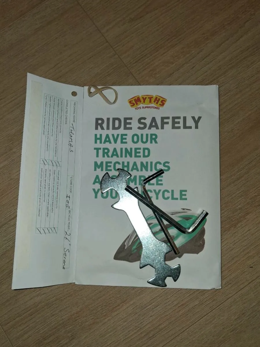 Girls mountain bike. - Image 4