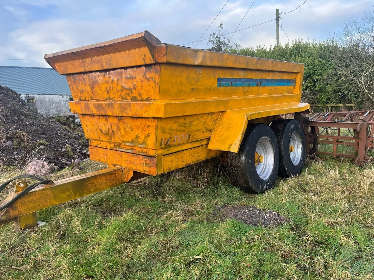 Old machinery and  jeeps wanted